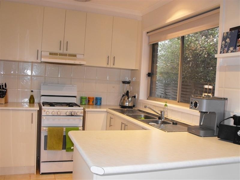 25 Latrobe Court, Croydon Hills VIC 3136