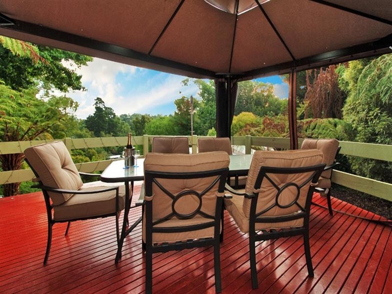 8 CLEMATIS Road, Mount Evelyn VIC 3796