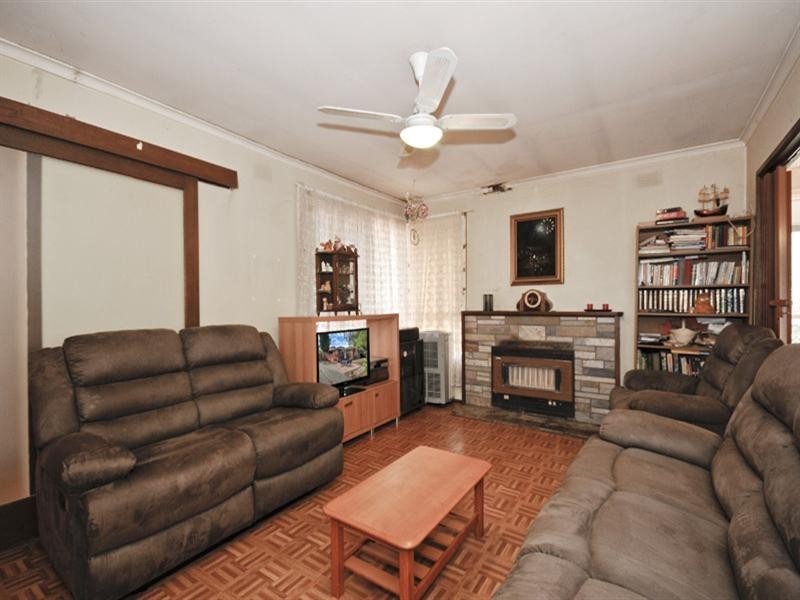 10 CHIRNSIDE Drive, Chirnside Park VIC 3116