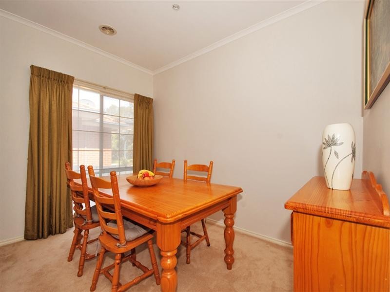 6 COTTINGLEA, Ringwood VIC 3134