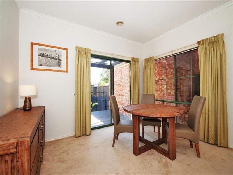 6 COTTINGLEA, Ringwood VIC 3134