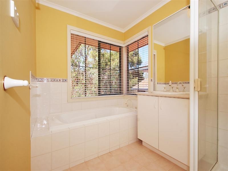 6 COTTINGLEA, Ringwood VIC 3134