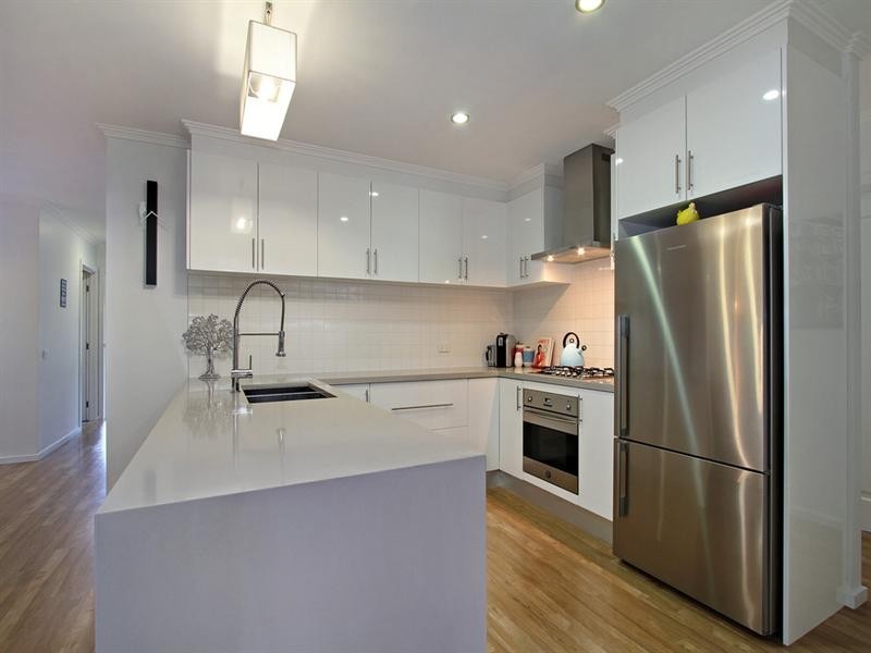 25 DORCHESTER Avenue, Montrose VIC 3765