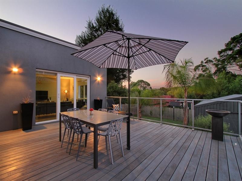 25 DORCHESTER Avenue, Montrose VIC 3765