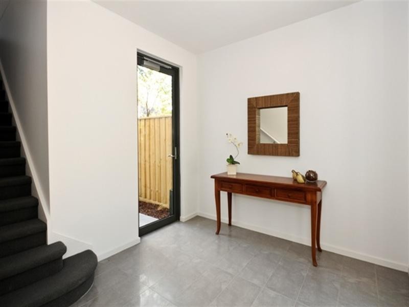 3/6 Norton Road, Croydon VIC 3136