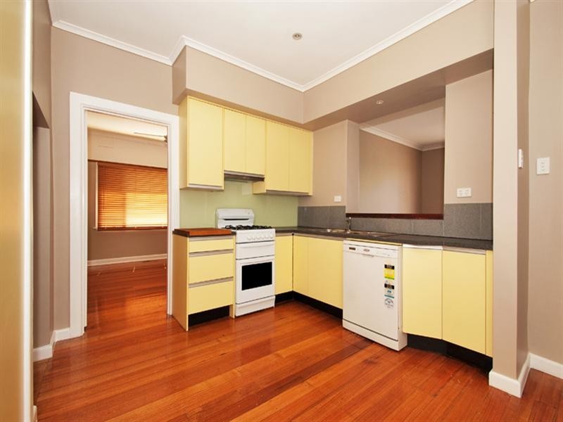 132 Elgar Road, Box Hill South VIC 3128