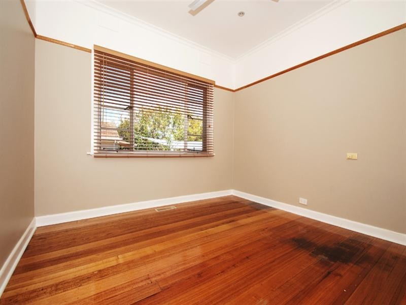 132 Elgar Road, Box Hill South VIC 3128