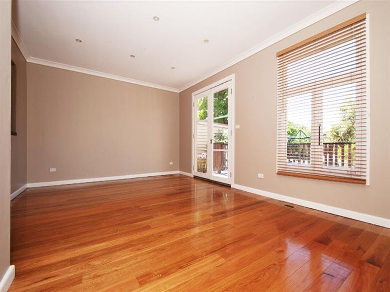 132 Elgar Road, Box Hill South VIC 3128