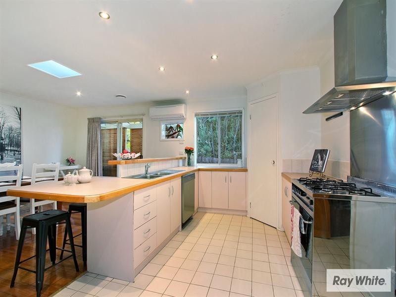 3 LATROBE Court, Croydon Hills VIC 3136