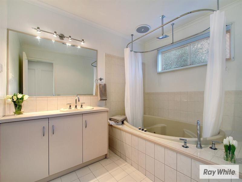 3 LATROBE Court, Croydon Hills VIC 3136