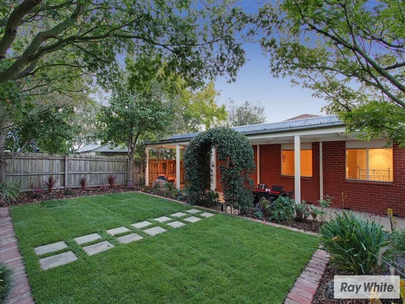 3 LATROBE Court, Croydon Hills VIC 3136