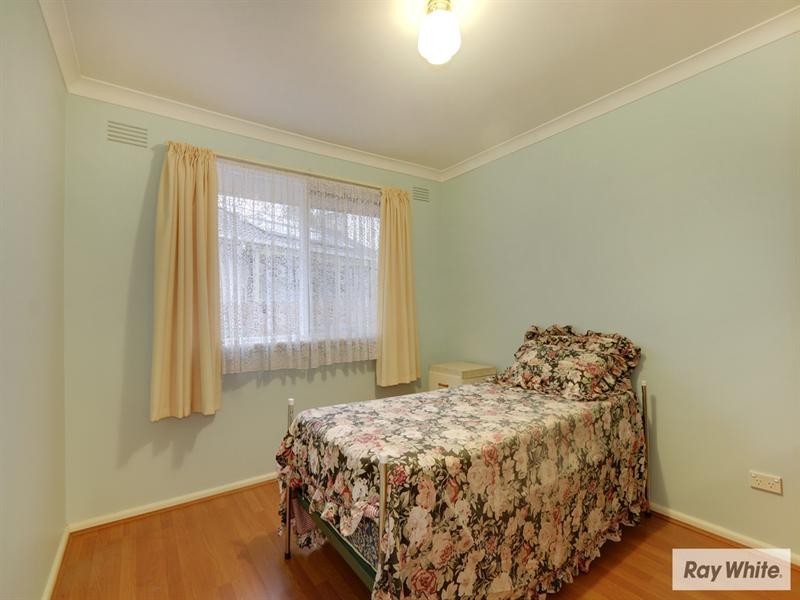 13 BRONHILL Road, Ringwood East VIC 3135