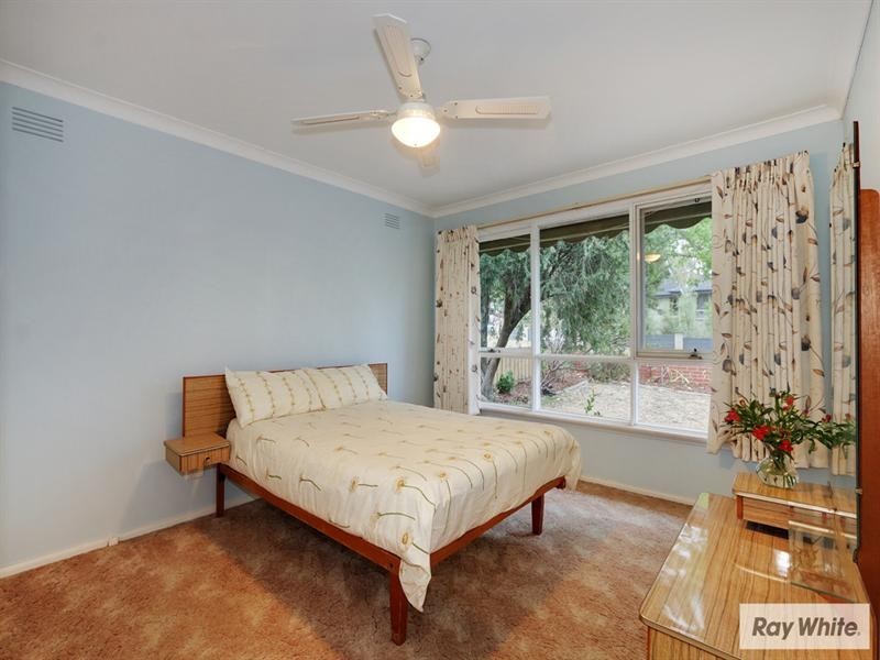 13 BRONHILL Road, Ringwood East VIC 3135