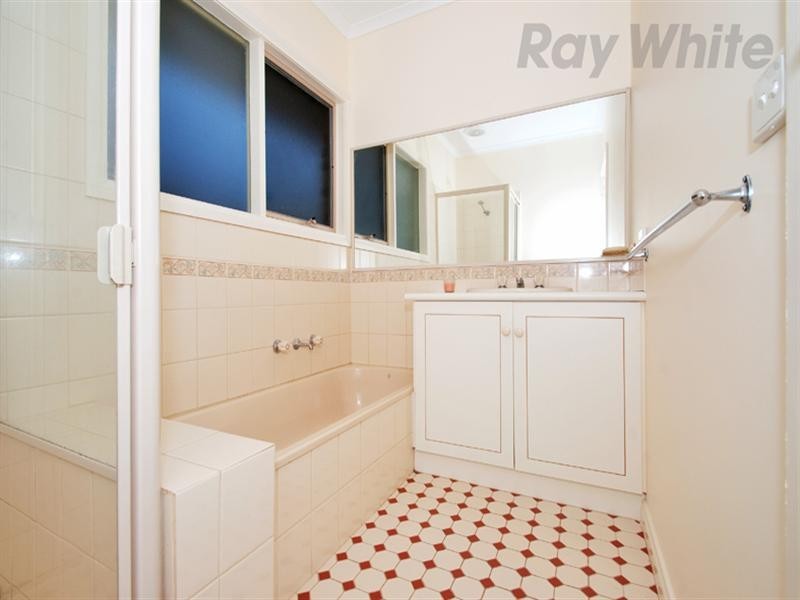 40 HIGHLAND Avenue, Croydon VIC 3136