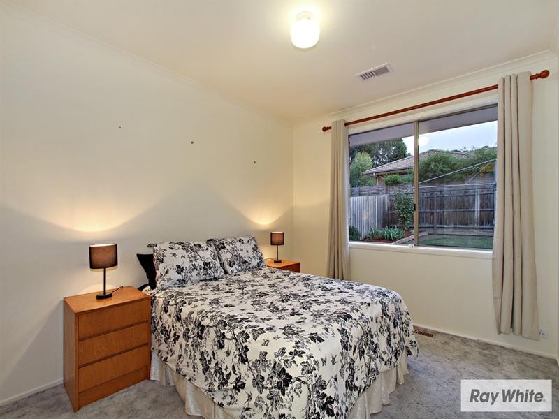 250 CAMBRIDGE ROAD (cnr of Alpine Way), Kilsyth VIC 3137