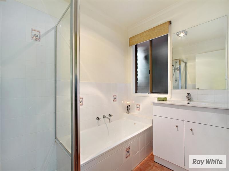 250 CAMBRIDGE ROAD (cnr of Alpine Way), Kilsyth VIC 3137