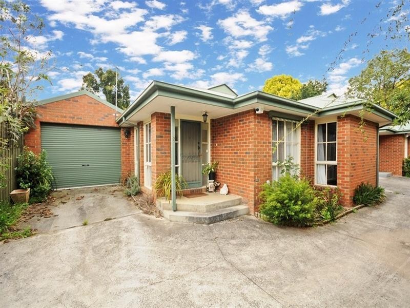 2, 5 NIEL Street, Croydon VIC 3136