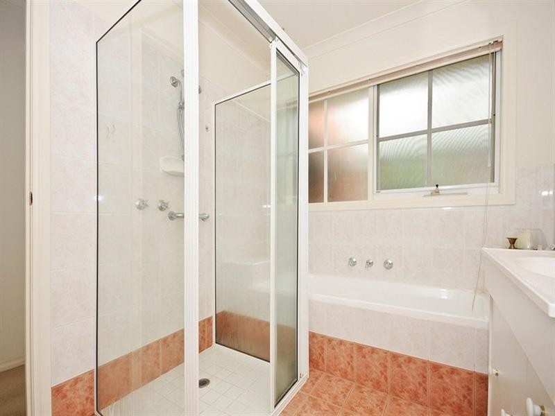 2, 5 NIEL Street, Croydon VIC 3136