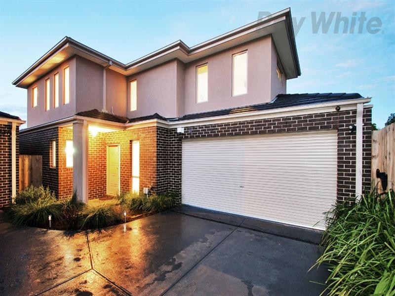 18 HILL Street, Ringwood East VIC 3135