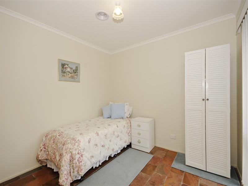 17 commerford Place, Chirnside Park VIC 3116