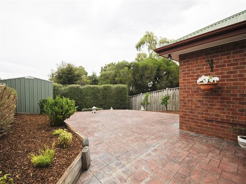 17 commerford Place, Chirnside Park VIC 3116