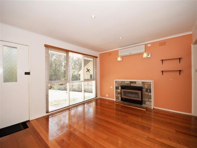 165 Cambridge Road, Mooroolbark VIC 3138