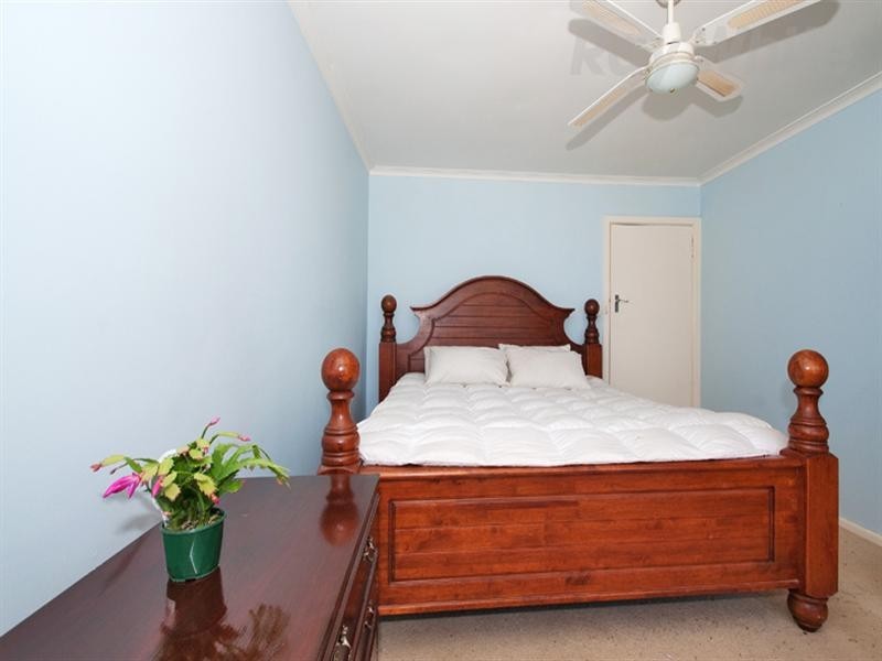 28 THOMAS Street, Croydon South VIC 3136