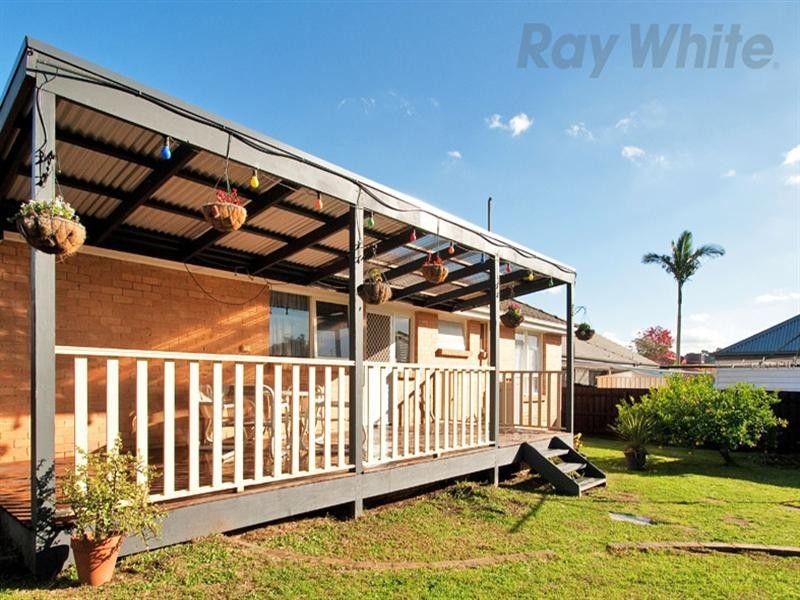 28 THOMAS Street, Croydon South VIC 3136