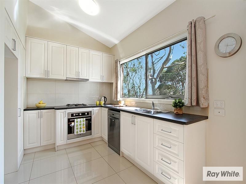 Unit 3, 5 BRAMBLEBERRY Lane, Chirnside Park VIC 3116