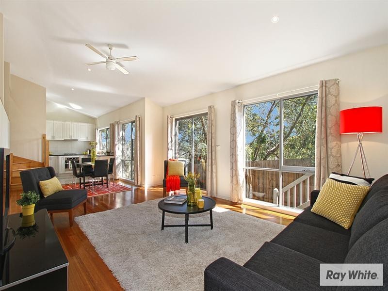 Unit 3, 5 BRAMBLEBERRY Lane, Chirnside Park VIC 3116