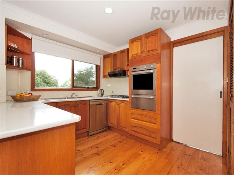 6 ROWLAND Court, Wonga Park VIC 3115