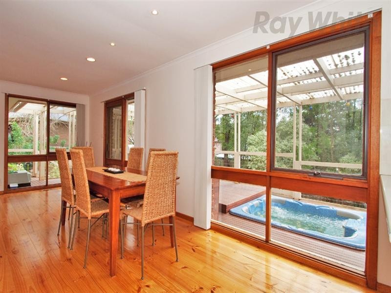 6 ROWLAND Court, Wonga Park VIC 3115