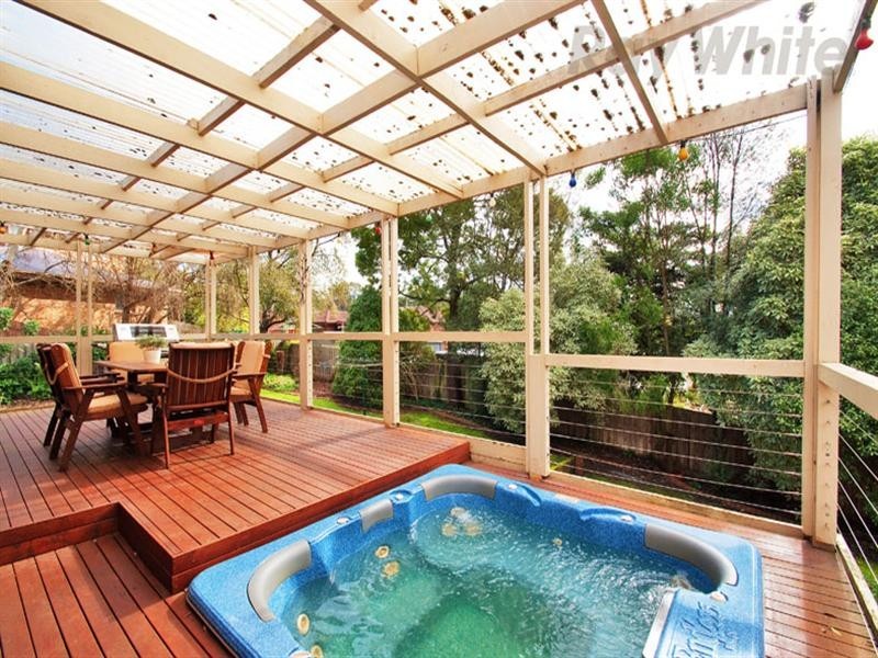 6 ROWLAND Court, Wonga Park VIC 3115