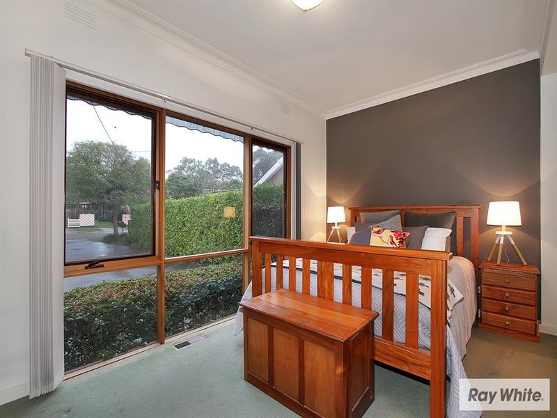 2 TURNER Street, Croydon VIC 3136