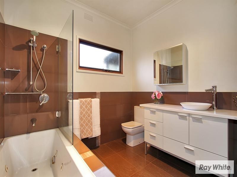 2 TURNER Street, Croydon VIC 3136