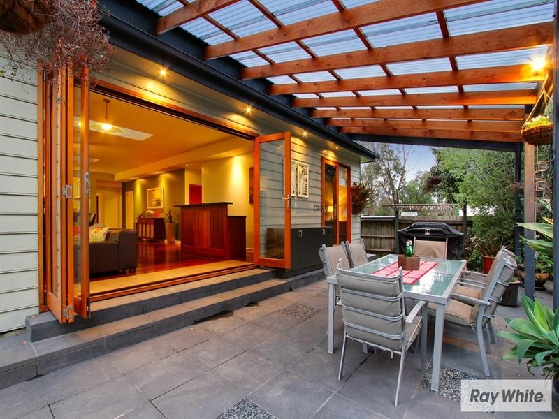 2 TURNER Street, Croydon VIC 3136