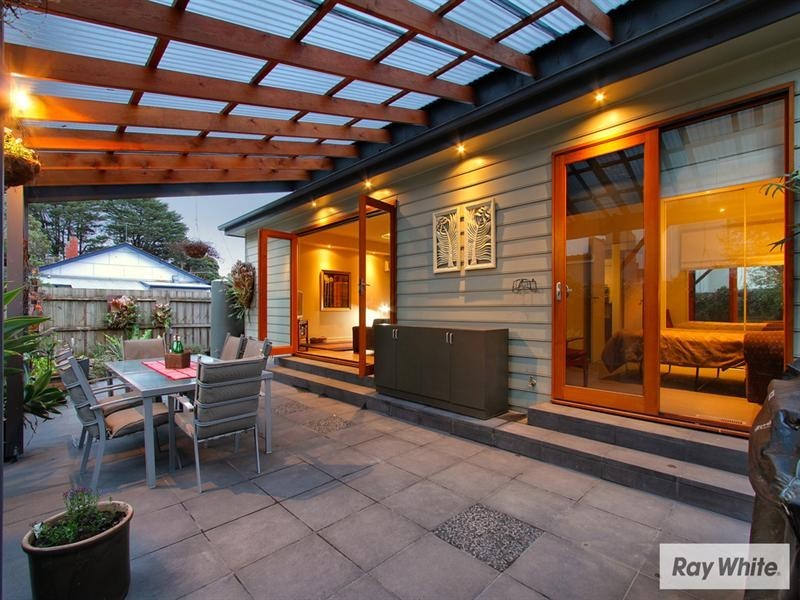 2 TURNER Street, Croydon VIC 3136