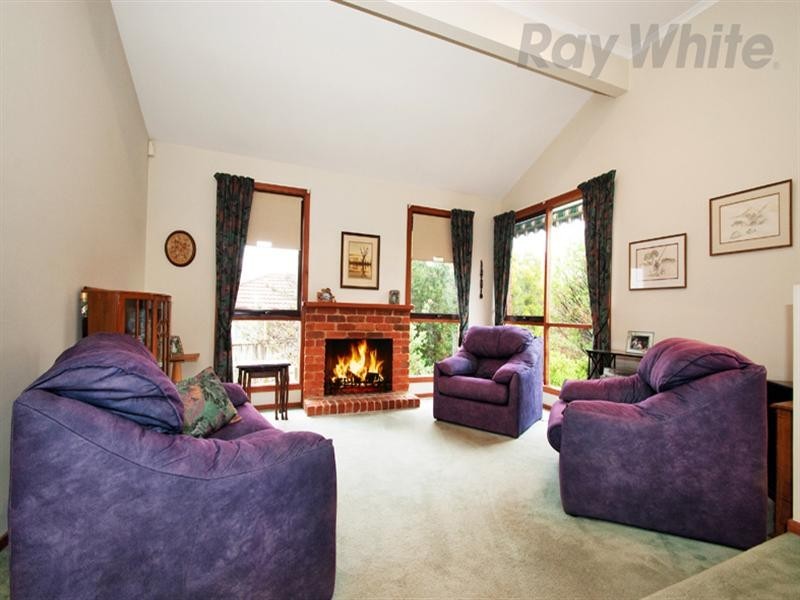 40 BLACK SPRINGS Road, Chirnside Park VIC 3116