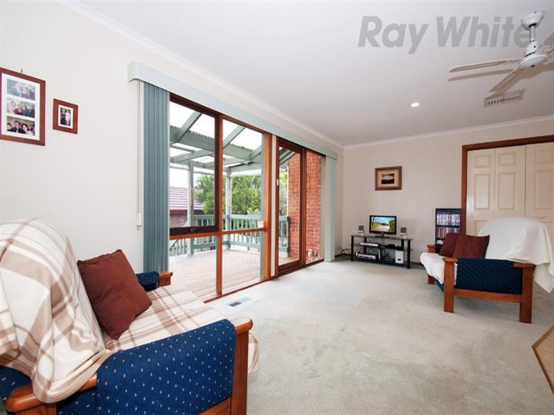 40 BLACK SPRINGS Road, Chirnside Park VIC 3116