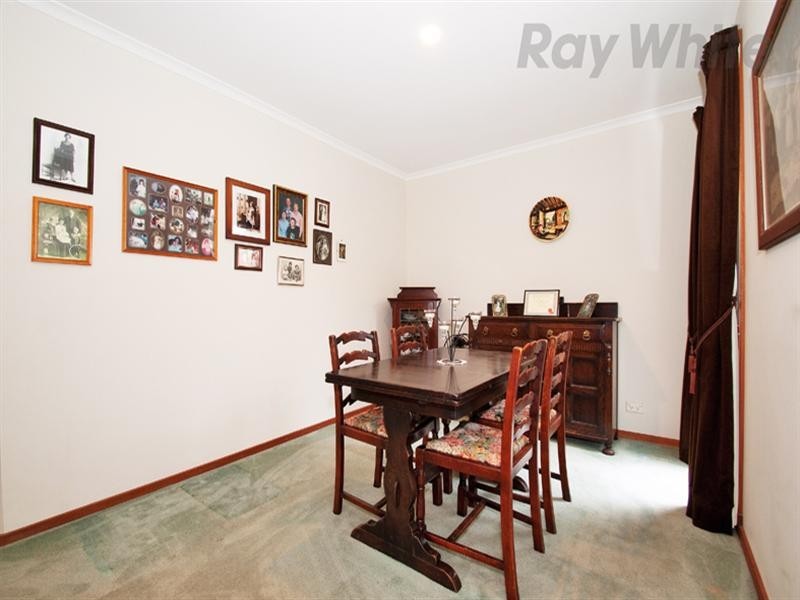 40 BLACK SPRINGS Road, Chirnside Park VIC 3116