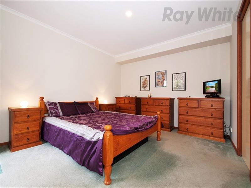 40 BLACK SPRINGS Road, Chirnside Park VIC 3116