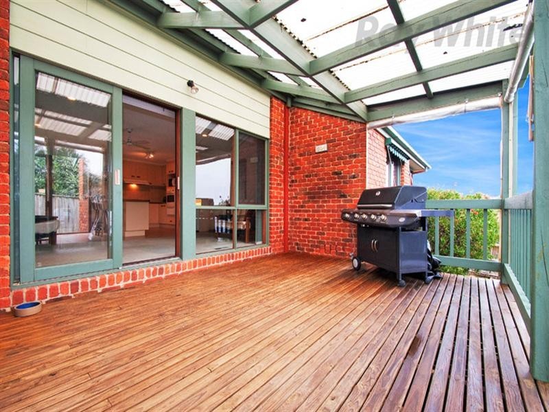 40 BLACK SPRINGS Road, Chirnside Park VIC 3116