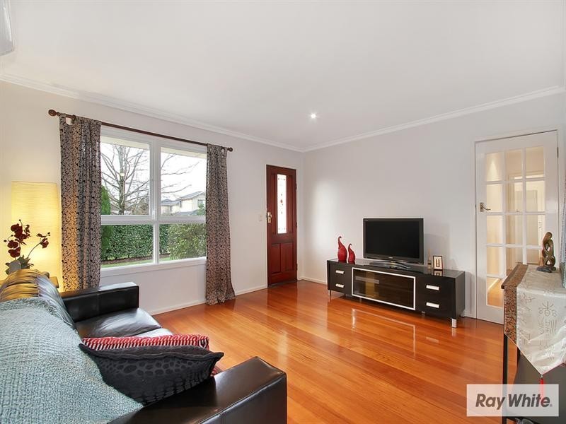 10 LEIGH Road, Croydon VIC 3136