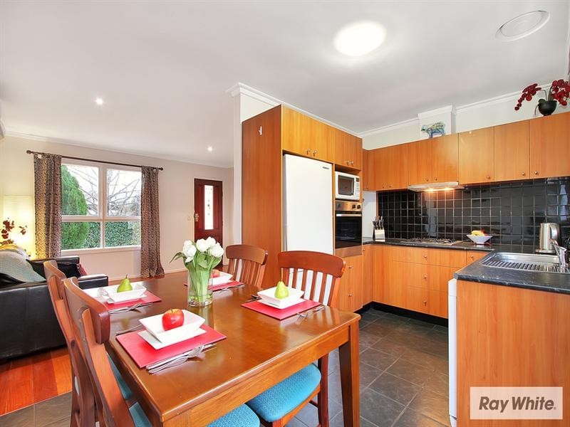 10 LEIGH Road, Croydon VIC 3136