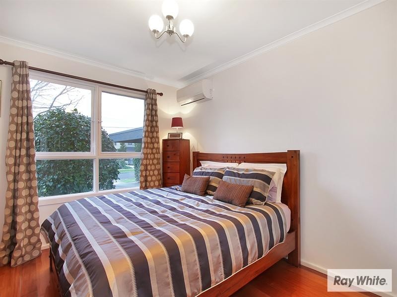 10 LEIGH Road, Croydon VIC 3136