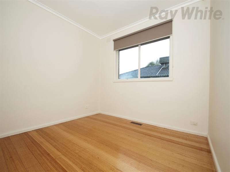 2 Mackenzie Court, Croydon South VIC 3136