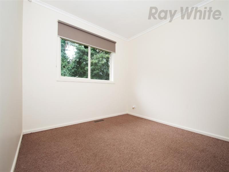 2 Mackenzie Court, Croydon South VIC 3136