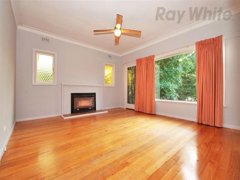 18 Vasey Concourse, Ringwood East VIC 3135