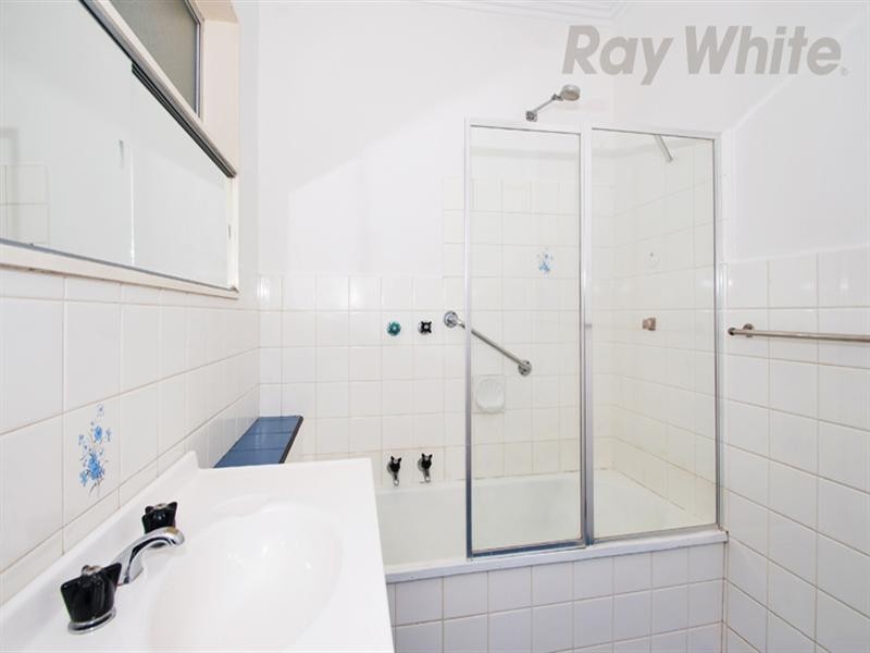 18 Vasey Concourse, Ringwood East VIC 3135