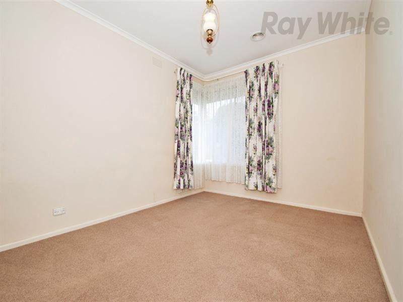 4 WARRUGA Court, Croydon VIC 3136